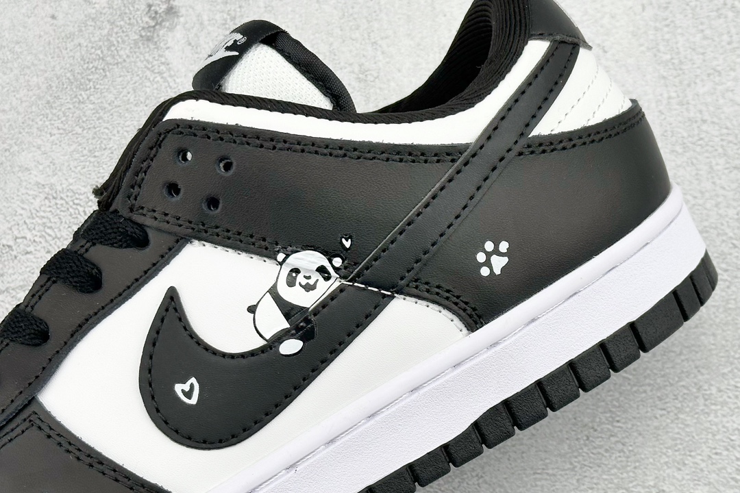 NIKE SB Dunk Low Black and White Panda CU3244-666