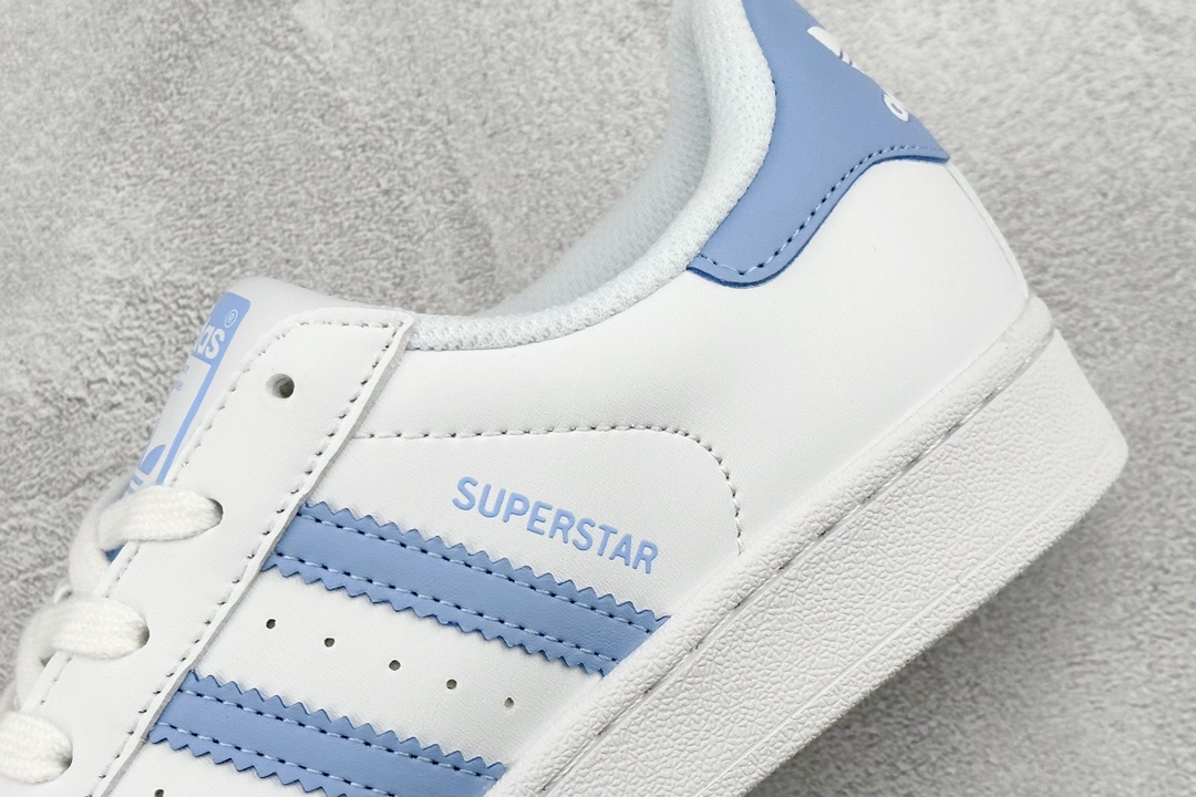 120 Adidas   Originals Superstar 经典贝壳头休闲板鞋 EF9247