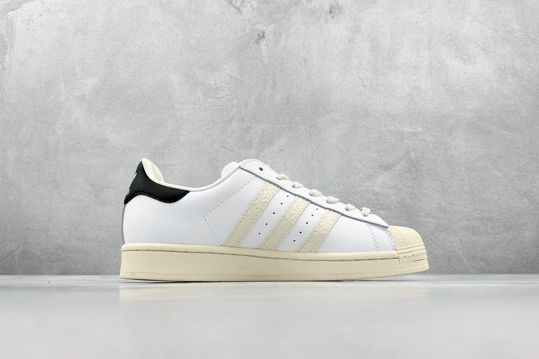 160 Adidas   Superstar 贝壳头休闲板鞋 ID4675