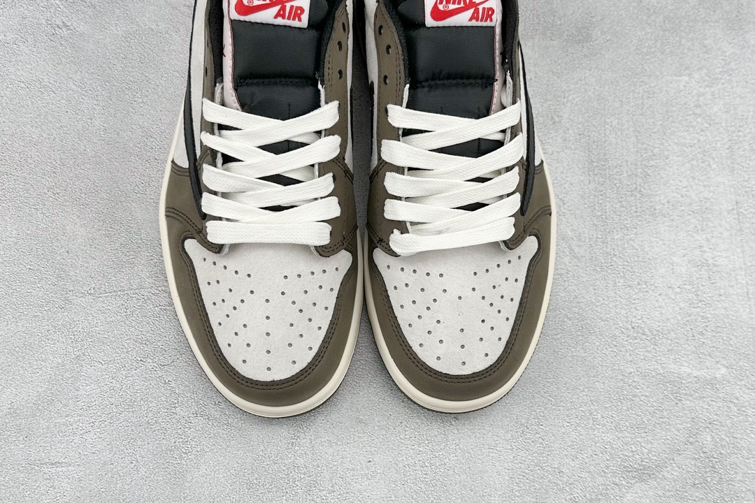 220 Travis Scott x Fragment x Air Jordan 1 Low TS联名倒勾低帮板鞋 DM7866-717