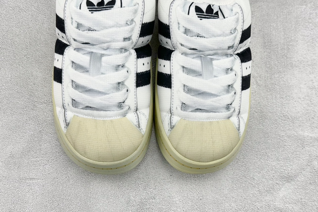 140 adidas Puffylette 百搭单品 adidas三叶草Puffylette面包鞋一脚蹬棉鞋经典休闲拖鞋 HP6697