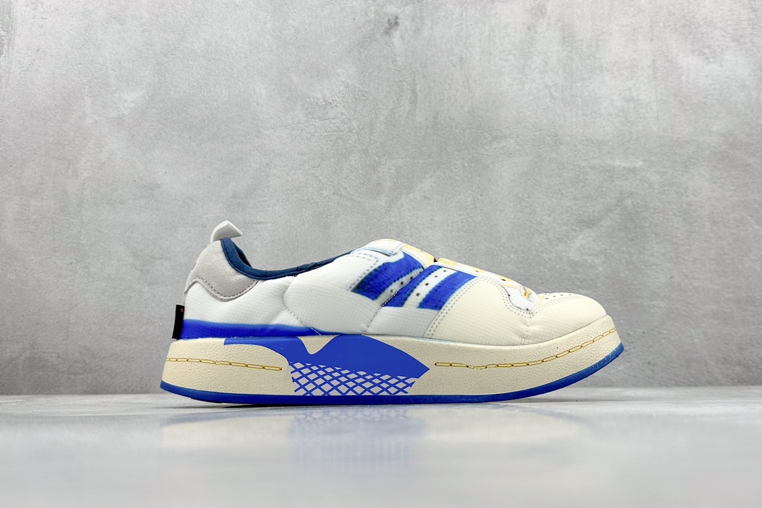 140 adidas Puffylette 百搭单品 adidas三叶草Puffylette面包鞋一脚蹬棉鞋经典休闲拖鞋 HP6698