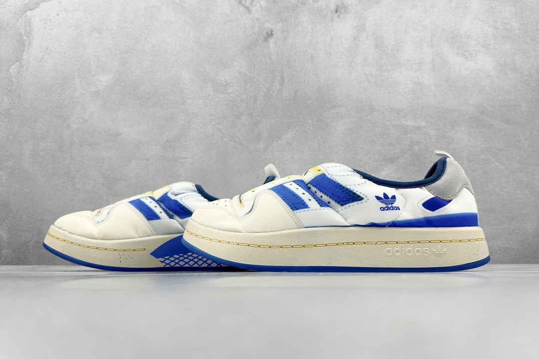 140 adidas Puffylette 百搭单品 adidas三叶草Puffylette面包鞋一脚蹬棉鞋经典休闲拖鞋 HP6698