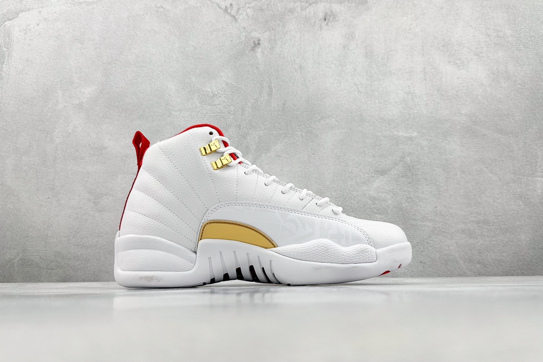 260 Air Jordan 12 x A Ma Maniere ”White” 世界杯白红金扣 130690-107