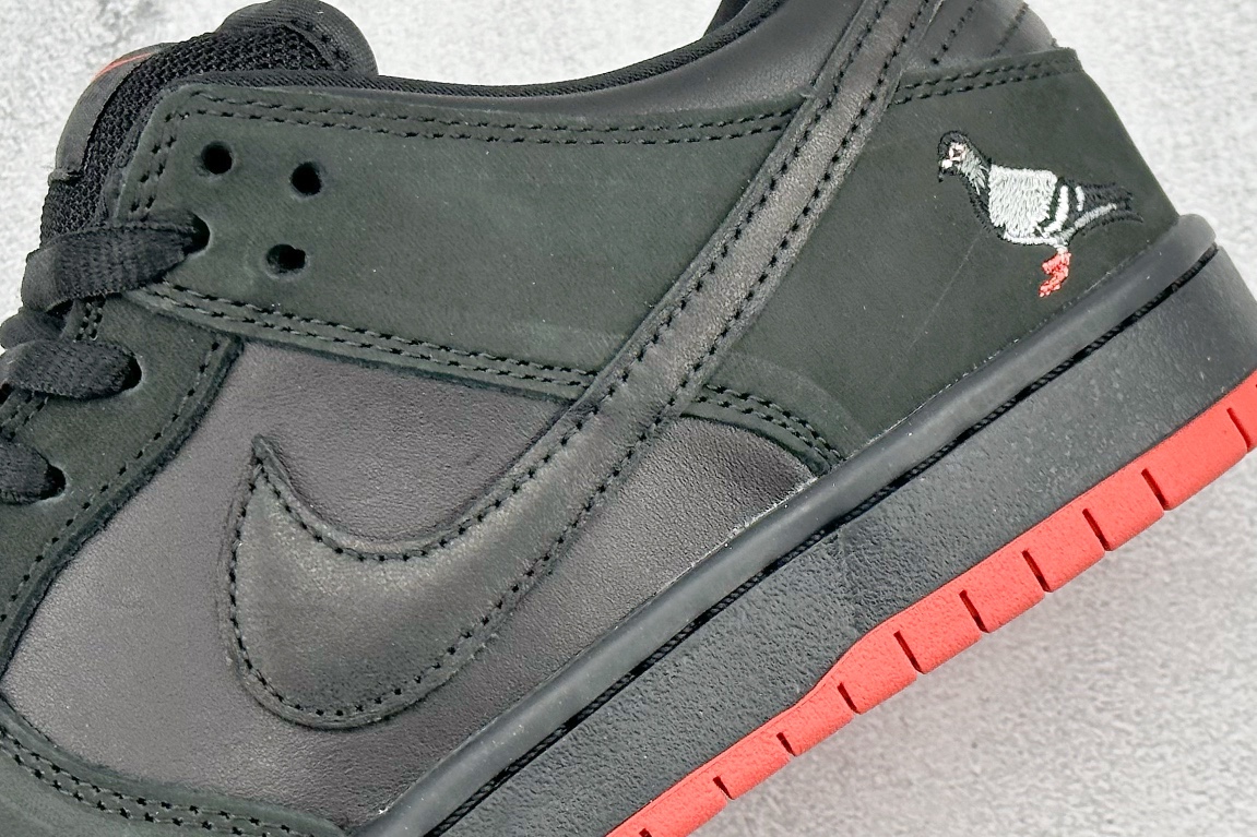 Nike SB Dunk Low x Jeff Staple “Black Pigeon” 黑红鸽子 883232-008