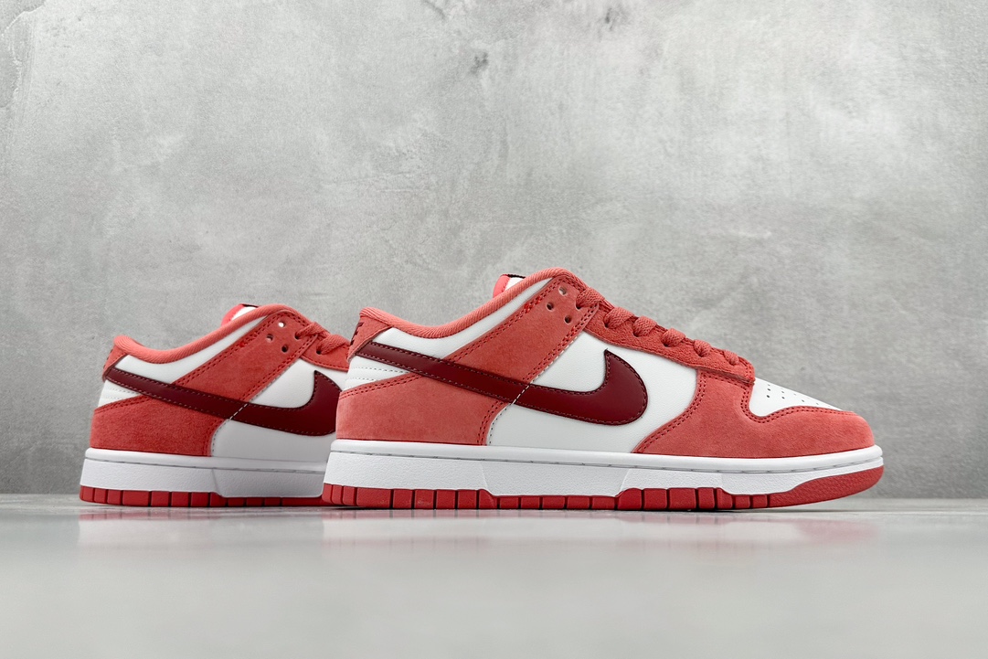 史诗级性价比 NIKE SB Dunk Low 草莓熊 FQ7056-100