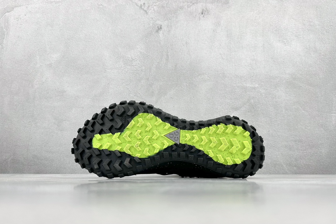 NIKE ACG Mountain Fly 2 Low ACG山脉2代系列低帮运动鞋 DD2861-002