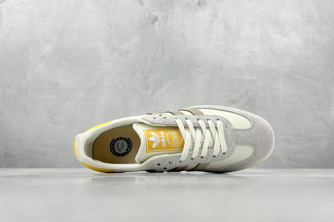 adidas originals Samba Kasina OG This model has a simple and elegant design IE0169