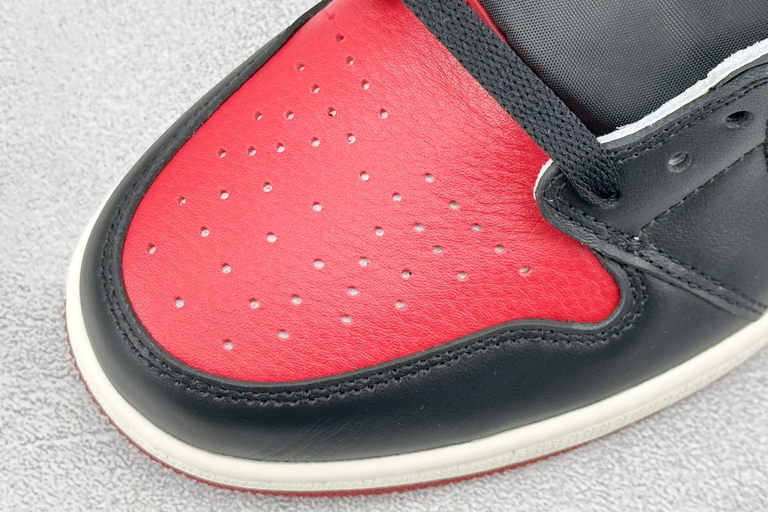 JordanAJ1RetroHighOG黑红脚趾#原鞋原楦头纸板开发确保原汁原味完美呈现一代版型1:1鞋