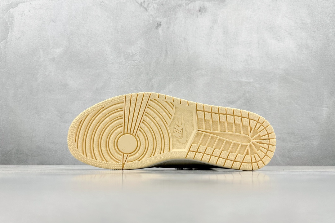 JordanAJ1RetroHighOG香草米白色#原鞋原楦头纸板开发确保原汁原味完美呈现一代版型1:1