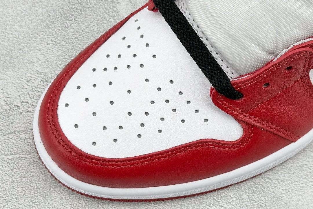 JordanAJ1RetroHighOG芝加哥#原鞋原楦头纸板开发确保原汁原味完美呈现一代版型1:1鞋头