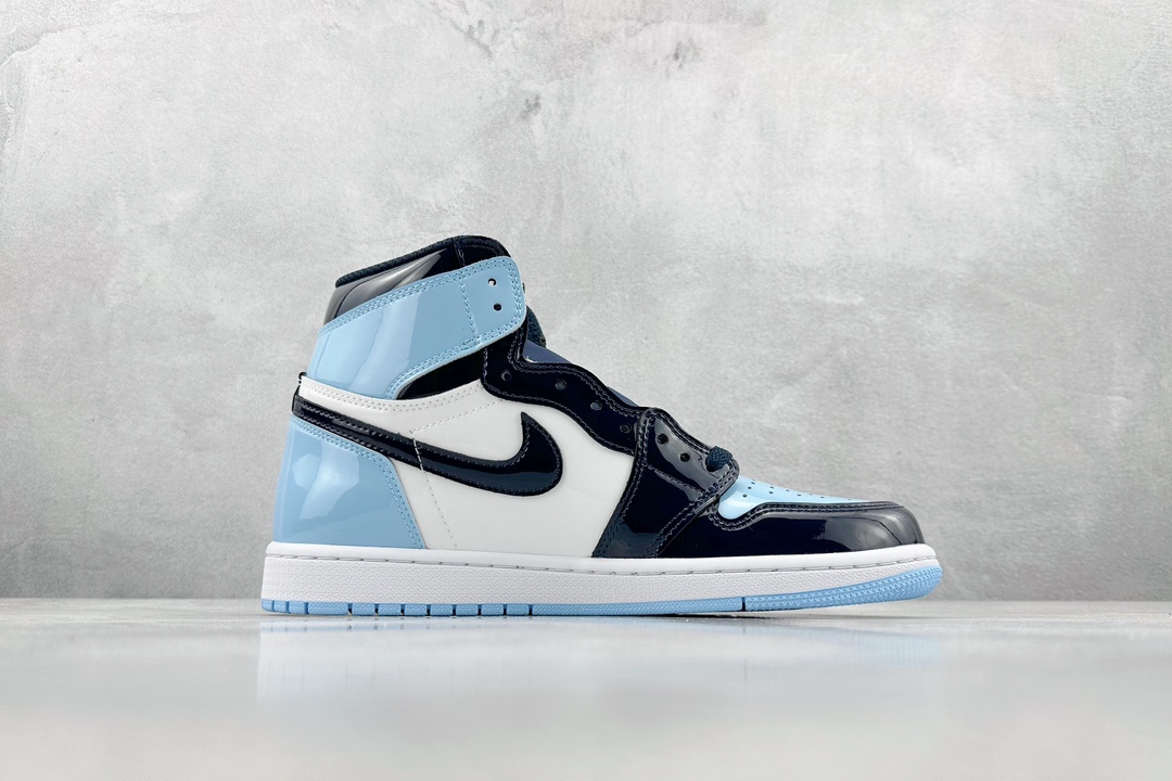 JordanAJ1RetroHighOG北卡蓝#原鞋原楦头纸板开发确保原汁原味完美呈现一代版型1:1鞋头