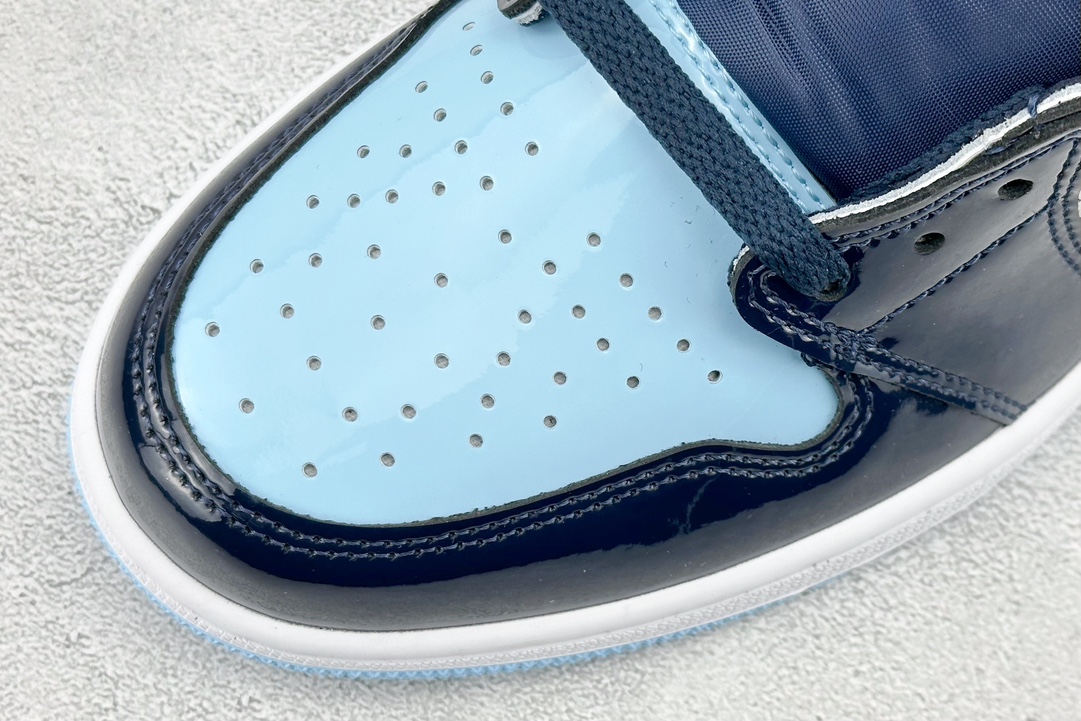 JordanAJ1RetroHighOG北卡蓝#原鞋原楦头纸板开发确保原汁原味完美呈现一代版型1:1鞋头