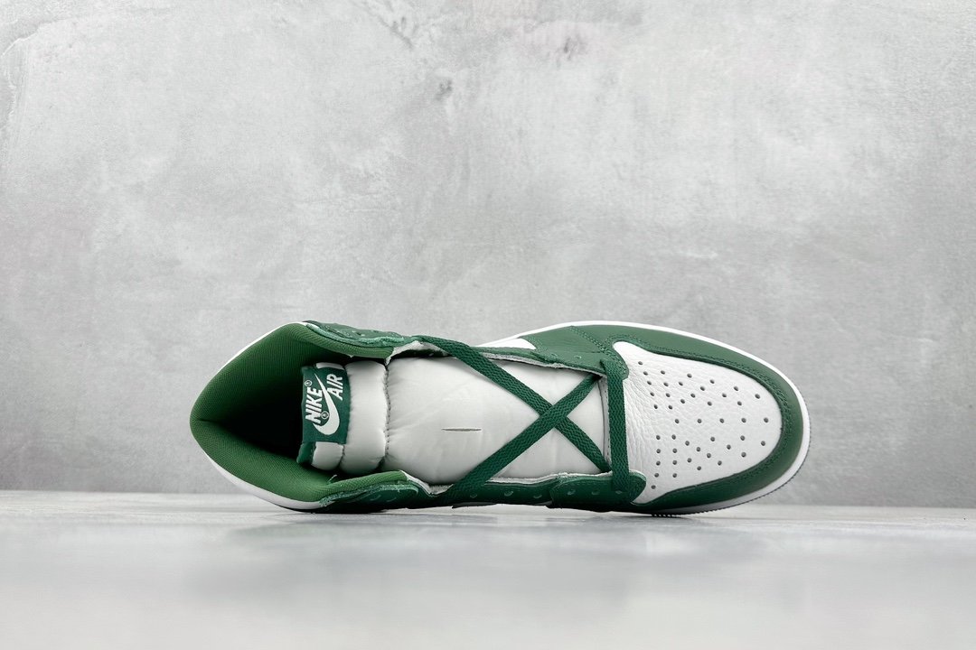JordanAJ1RetroHighOG白绿#原鞋原楦头纸板开发确保原汁原味完美呈现一代版型1:1鞋头弧