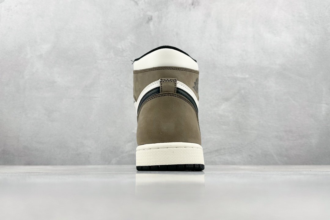 JordanAJ1RetroHighOG摩卡#原鞋原楦头纸板开发确保原汁原味完美呈现一代版型1:1鞋头弧