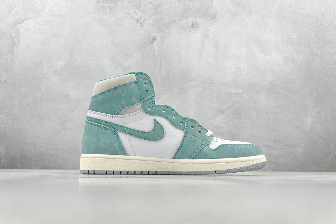 JordanAJ1RetroHighOG蒂芙尼#原鞋原楦头纸板开发确保原汁原味完美呈现一代版型1:1鞋头