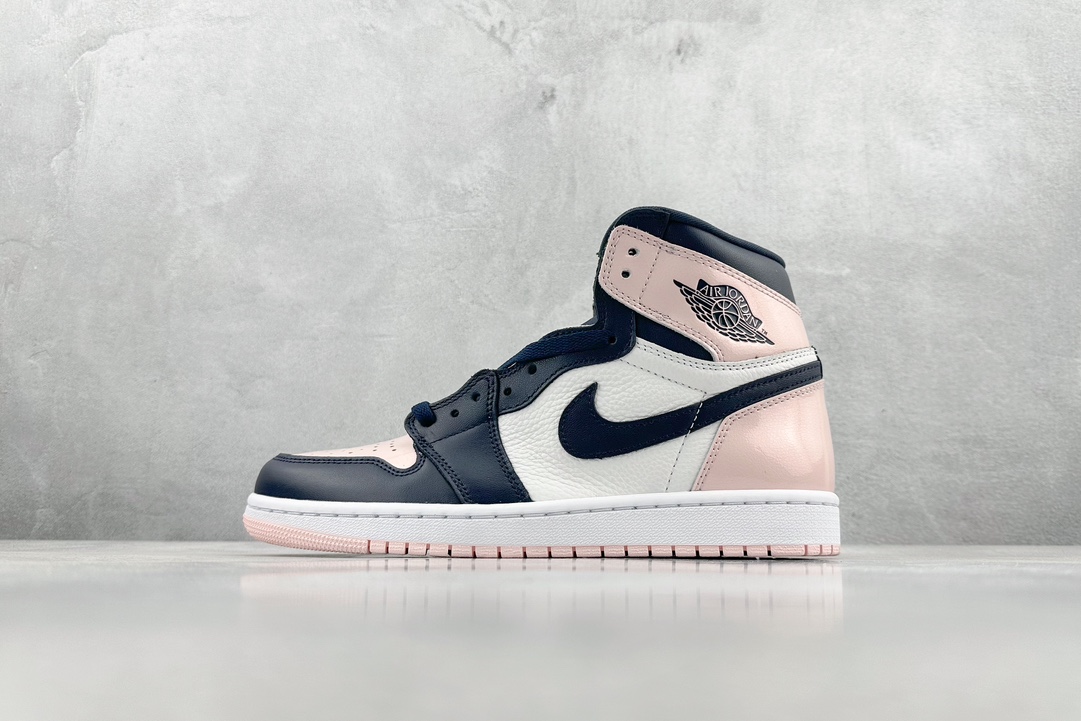 JordanAJ1RetroHighOG兰粉#原鞋原楦头纸板开发确保原汁原味完美呈现一代版型1:1鞋头弧