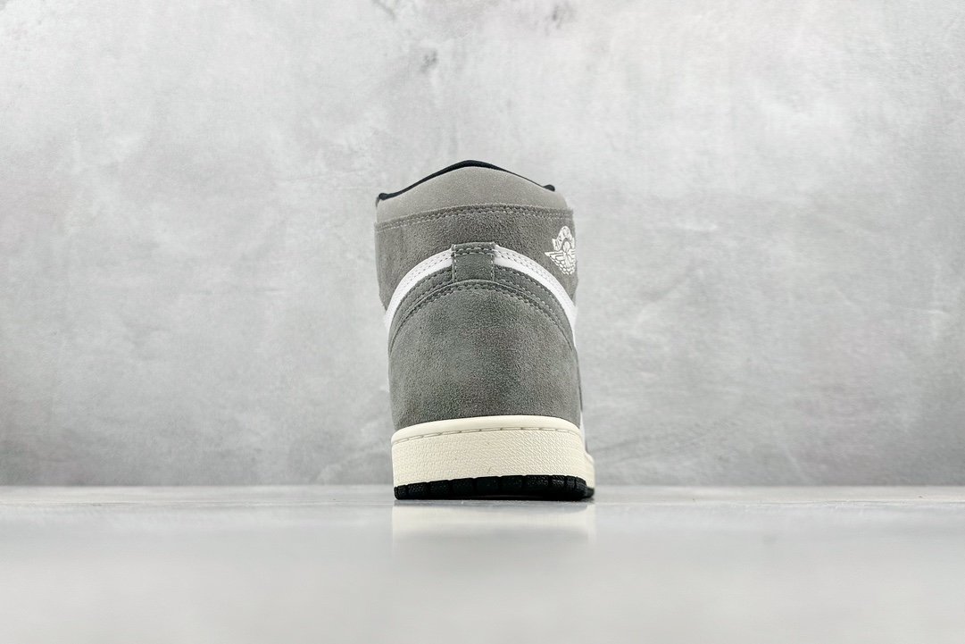 JordanAJ1RetroHighOG灰白#原鞋原楦头纸板开发确保原汁原味完美呈现一代版型1:1鞋头弧