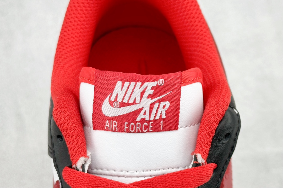 
Nike Air Force 1 Low CNY龙转乾坤 龙年限定 黑红

货号：FN7439 133