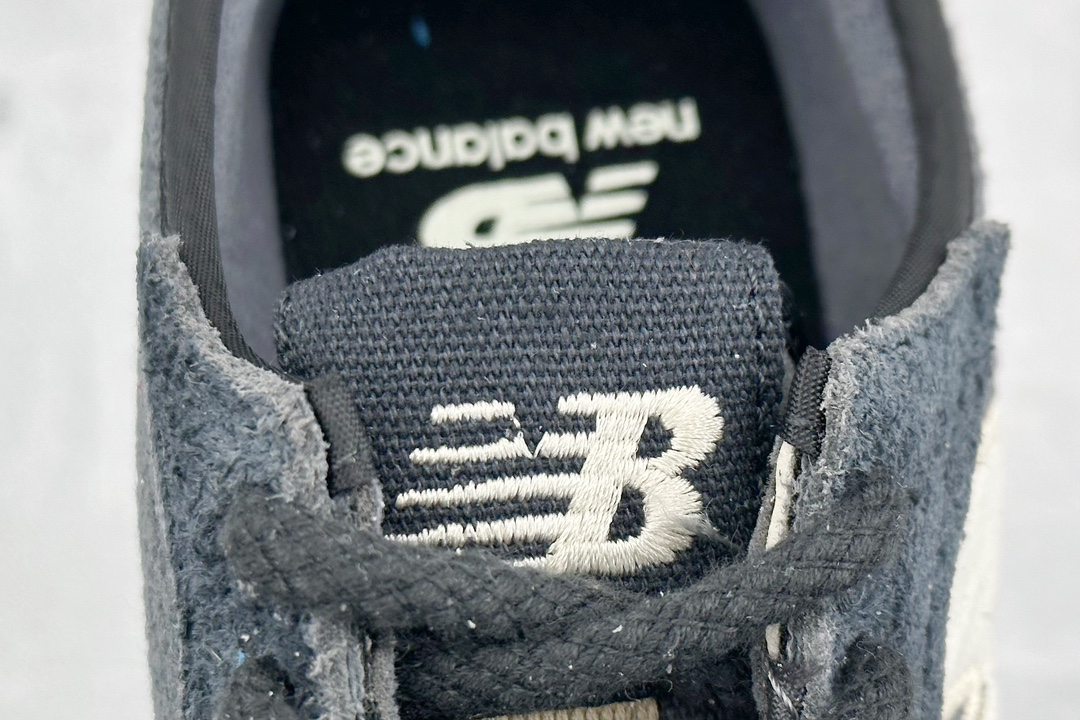 150  New Balance MS327 复古休闲运动慢跑鞋 U327WVE