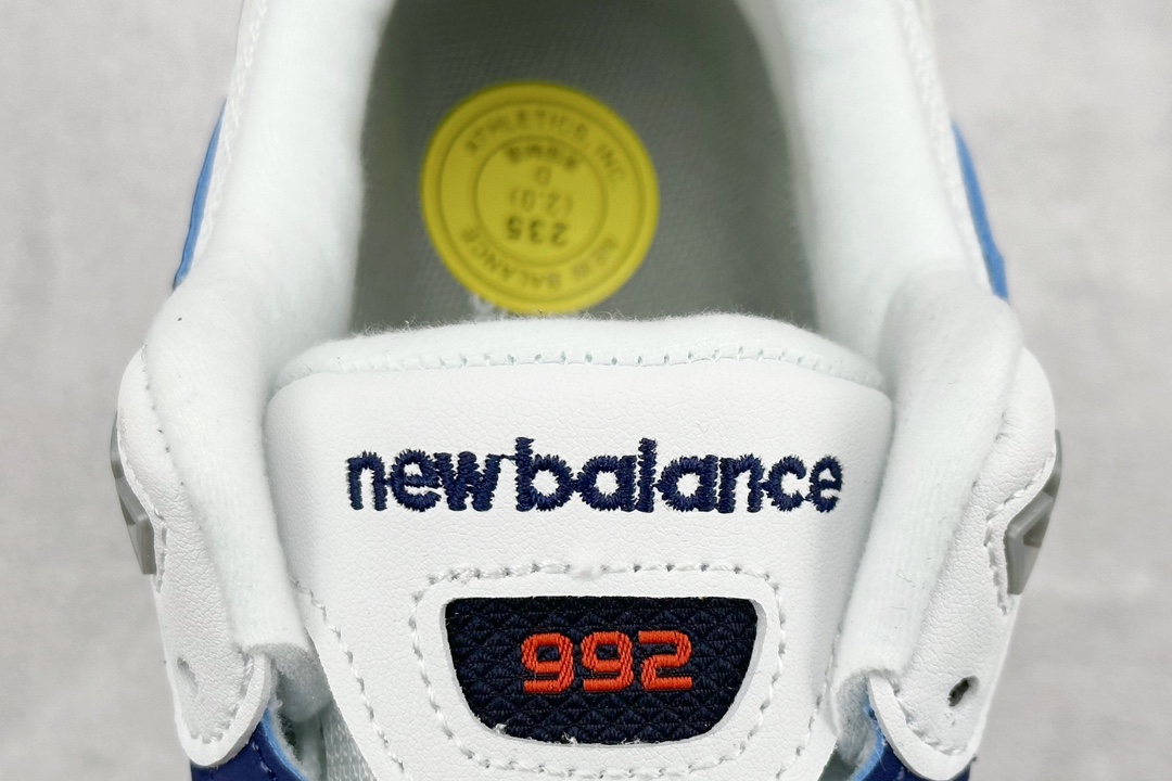 220  R New Balance 992 复古风格 M992EC