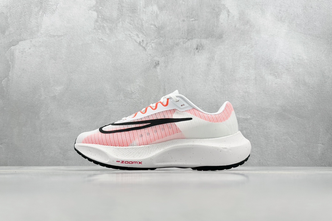 180  XL版 NK Zoom FLY 5 PRM 不可战胜系列轻量飞织低帮休闲运动慢跑鞋 DM8968-100