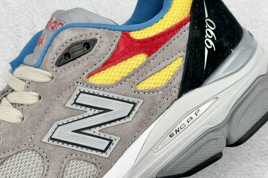 220  R版 New Balance 新百伦  复古休闲跑步鞋 M990TS3