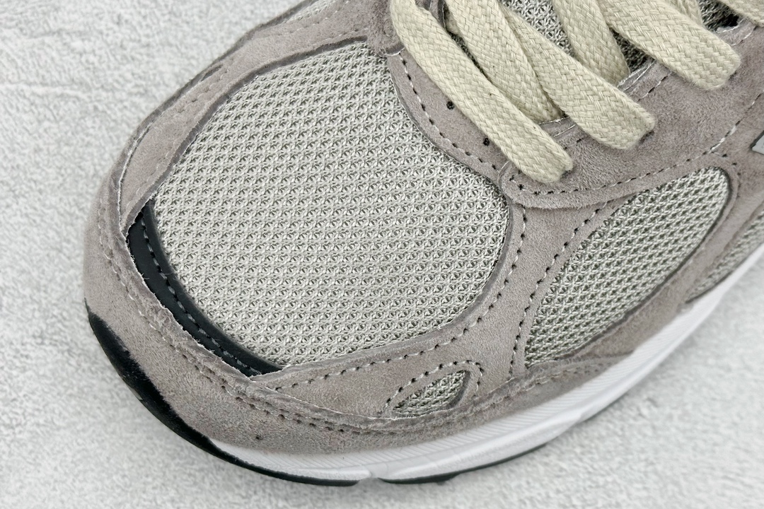 220  R版 New Balance 新百伦  复古休闲跑步鞋 M990TS3