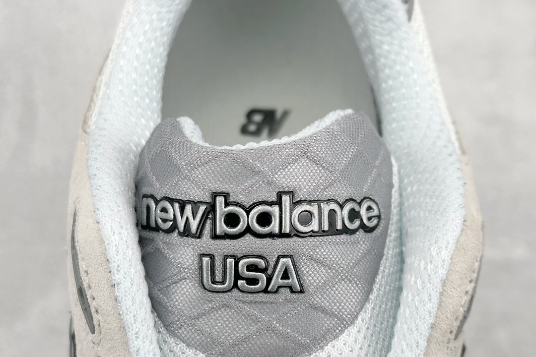 220  R版 New Balance 新百伦  复古休闲跑步鞋 M990BY3