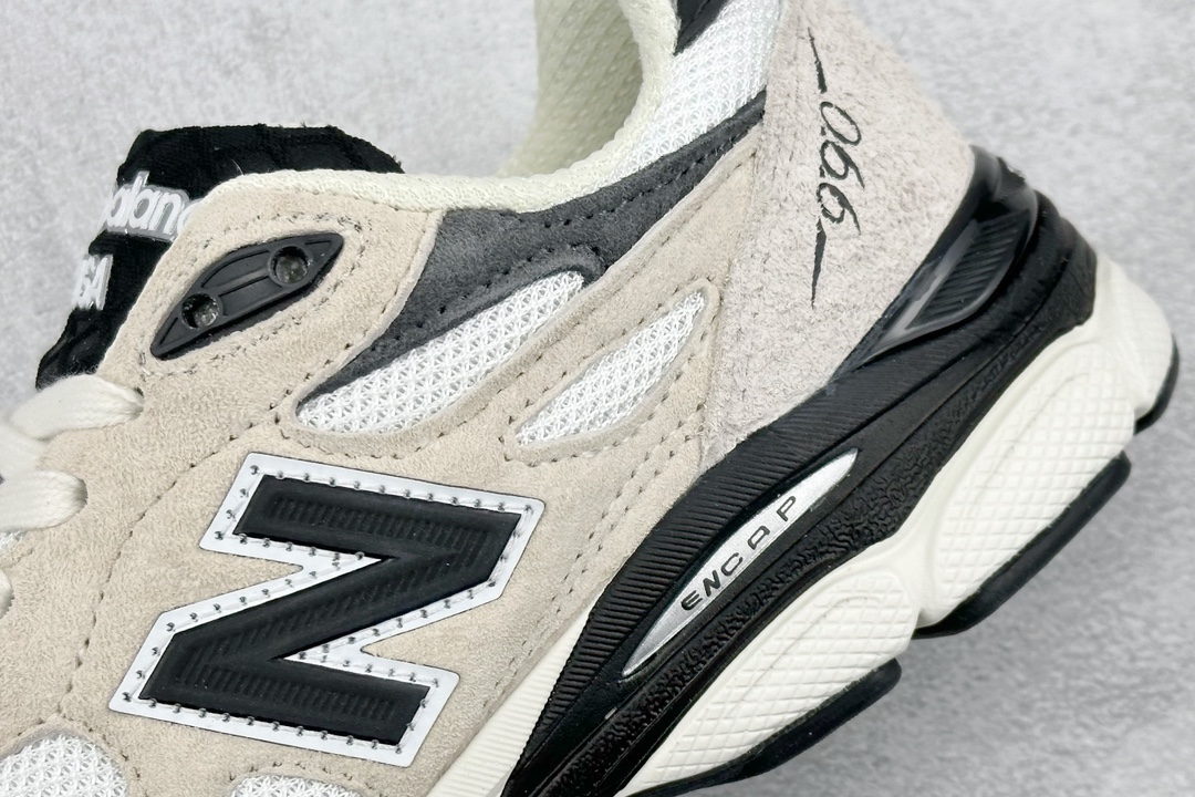 220  R版 New Balance 新百伦  复古休闲跑步鞋 M990AD3