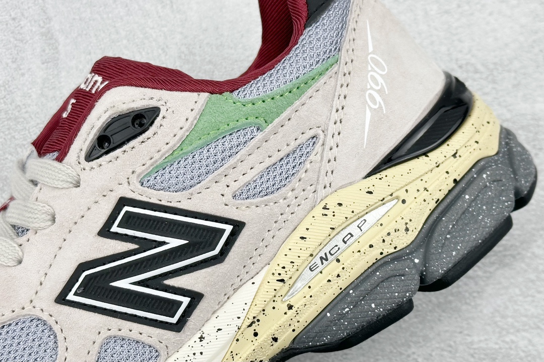 220  R版 New Balance 新百伦  复古休闲跑步鞋 M990GA3