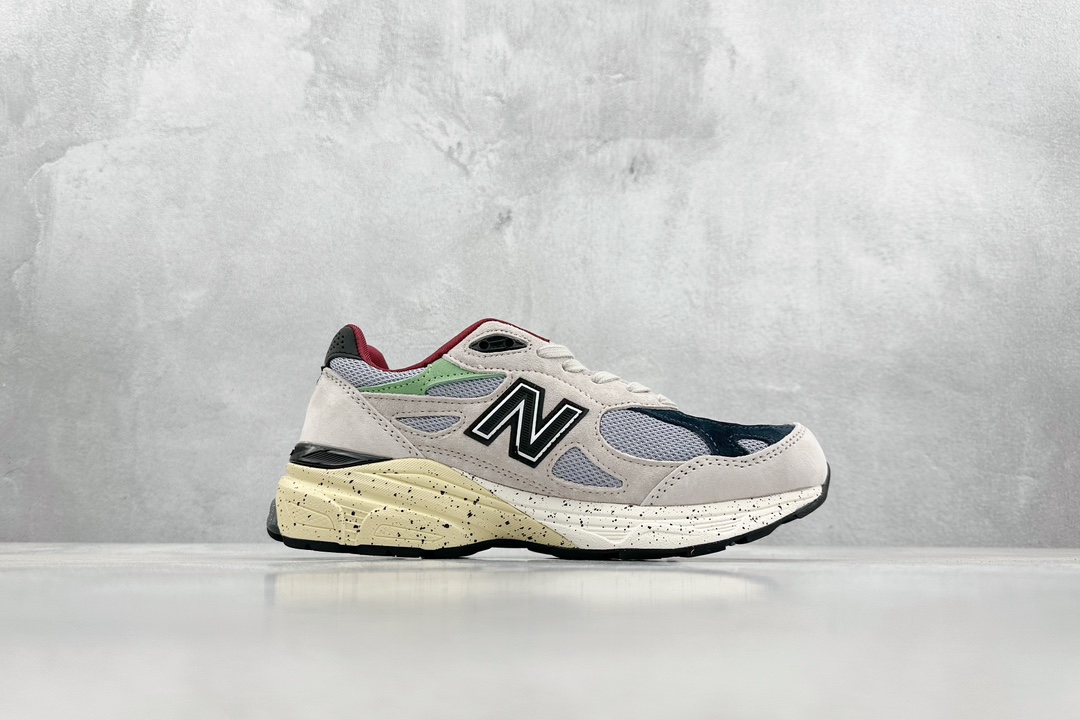 220  R版 New Balance 新百伦  复古休闲跑步鞋 M990GA3