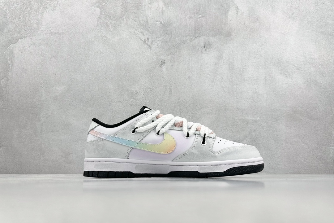 300 Nike SB Dunk Low 达芬奇星黎闪翼 黑白灰 CW1590-100