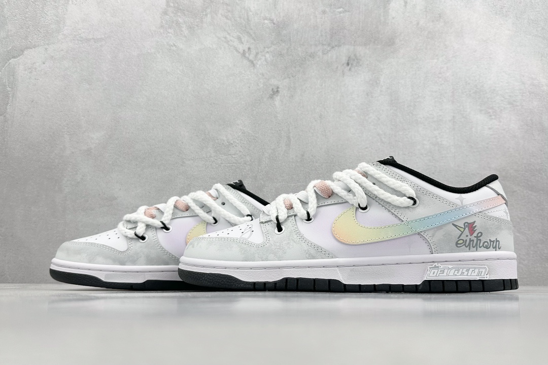 300 Nike SB Dunk Low 达芬奇星黎闪翼 黑白灰 CW1590-100