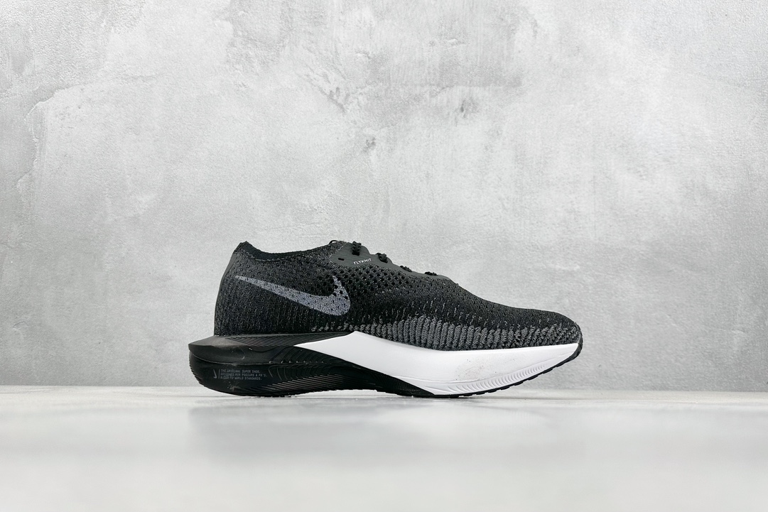 240 Nike ZoomX Vaporfly NEXT%3 减震马拉松跑步鞋 DV4129-700