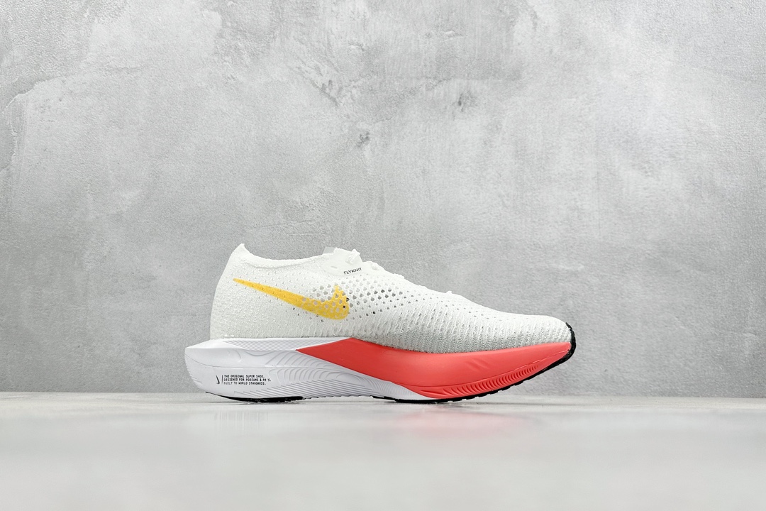 240 Nike ZoomX Vaporfly NEXT%3 减震马拉松跑步鞋 DV4129-500