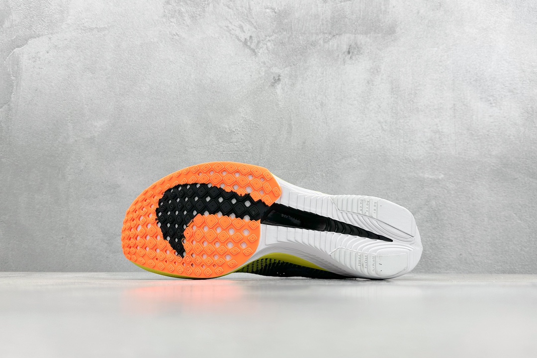 240 Nike ZoomX Vaporfly NEXT%3 减震马拉松跑步鞋 DV4129-600