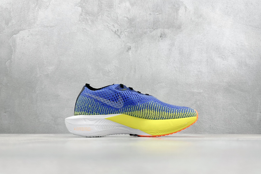 240 Nike ZoomX Vaporfly NEXT%3 减震马拉松跑步鞋 DV4129-600