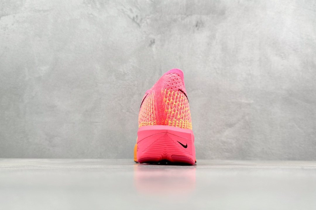 240 Nike ZoomX Vaporfly NEXT%3 减震马拉松跑步鞋  DV4129-400