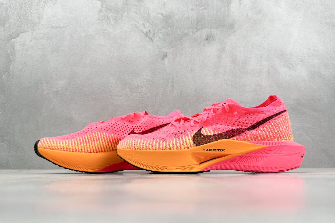 240 Nike ZoomX Vaporfly NEXT%3 减震马拉松跑步鞋  DV4129-400