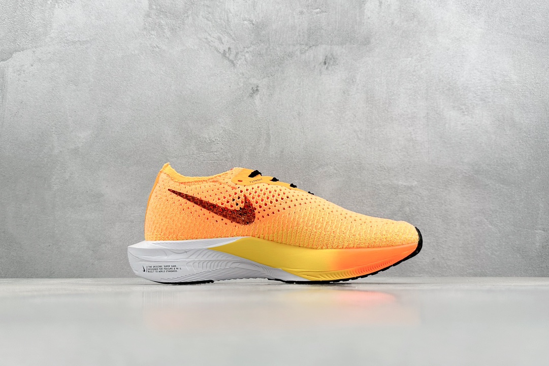 240 Nike ZoomX Vaporfly NEXT%3 减震马拉松跑步鞋 DV4129-800