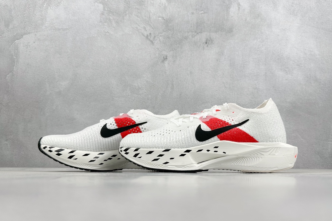 240 Nike ZoomX Vaporfly NEXT%3 减震马拉松跑步鞋 DV4129-200