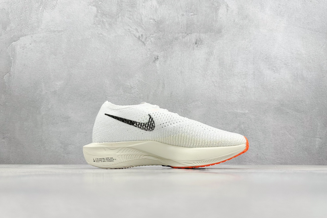 240 Nike ZoomX Vaporfly NEXT%3 减震马拉松跑步鞋 DX7957-100