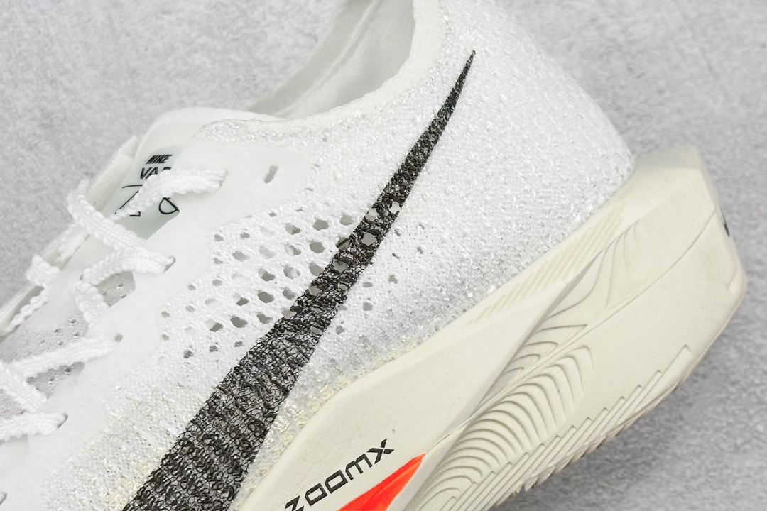 240 Nike ZoomX Vaporfly NEXT%3 减震马拉松跑步鞋 DX7957-100