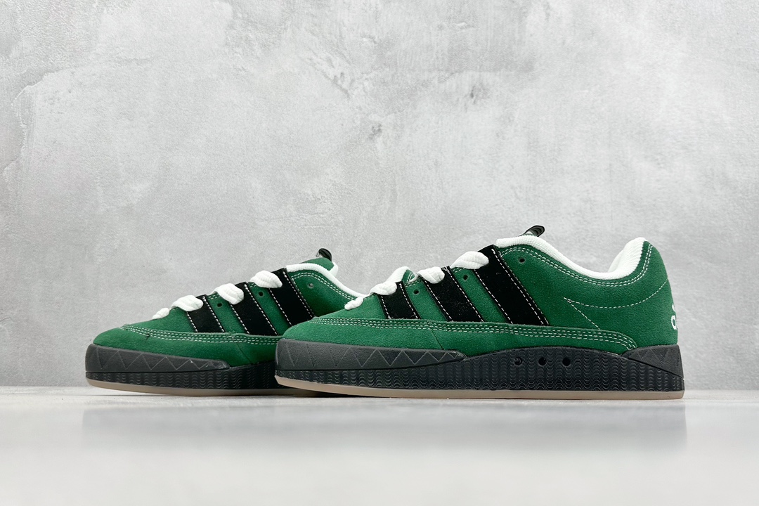 170  XL版 Adidas Adimatic Low 马蒂奇系列低帮 复古鲨鱼面包鞋运动休闲滑板板鞋  IE2164