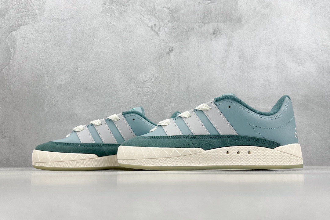 170  XL版 Adidas Adimatic Low 马蒂奇系列低帮 复古鲨鱼面包鞋运动休闲滑板板鞋   IF1590