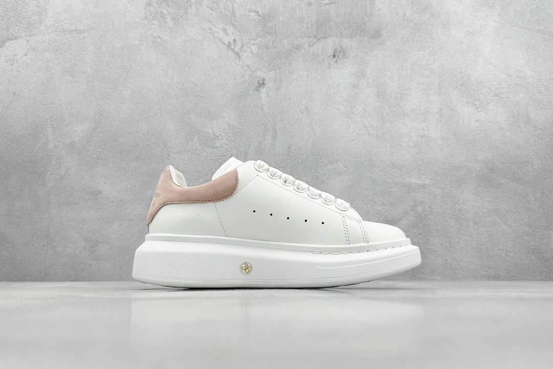 380 W版 顶级纯原 麦昆 低帮厚底板鞋 亚历山大·麦昆Alexander McQueen Oversized Sneakers 低帮时装厚底休闲运动小白板鞋