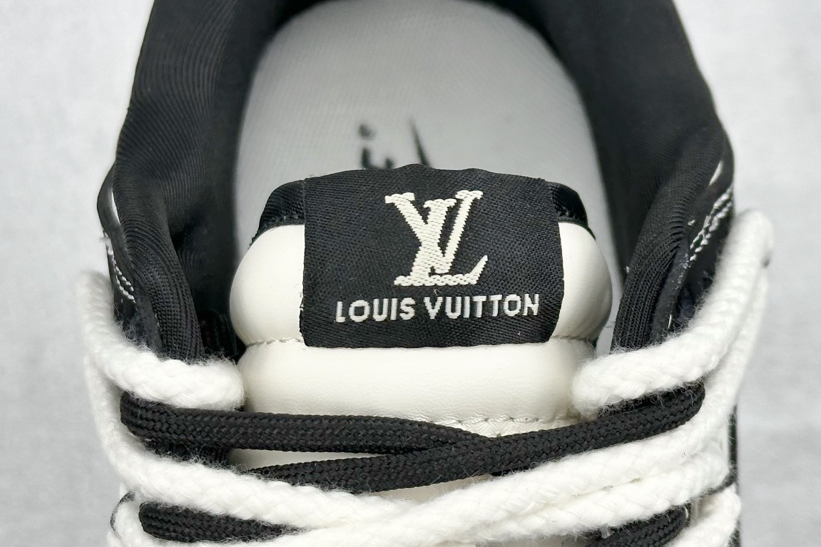 300 Nike SB Dunk Low x Louis Vuitton 黑白绑带 SJ2068-226