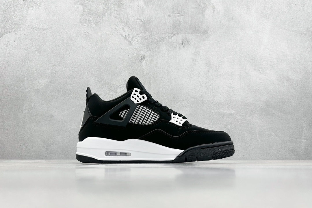 240 TNT Air Jordan 4 Retro ”黑白熊猫”  DH6927-110