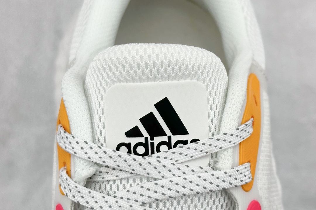 180  Adidas Switch FWD 阿尔法  Adidas Switch FWD阿尔法爆米花网面透气休闲跑鞋  CG4765